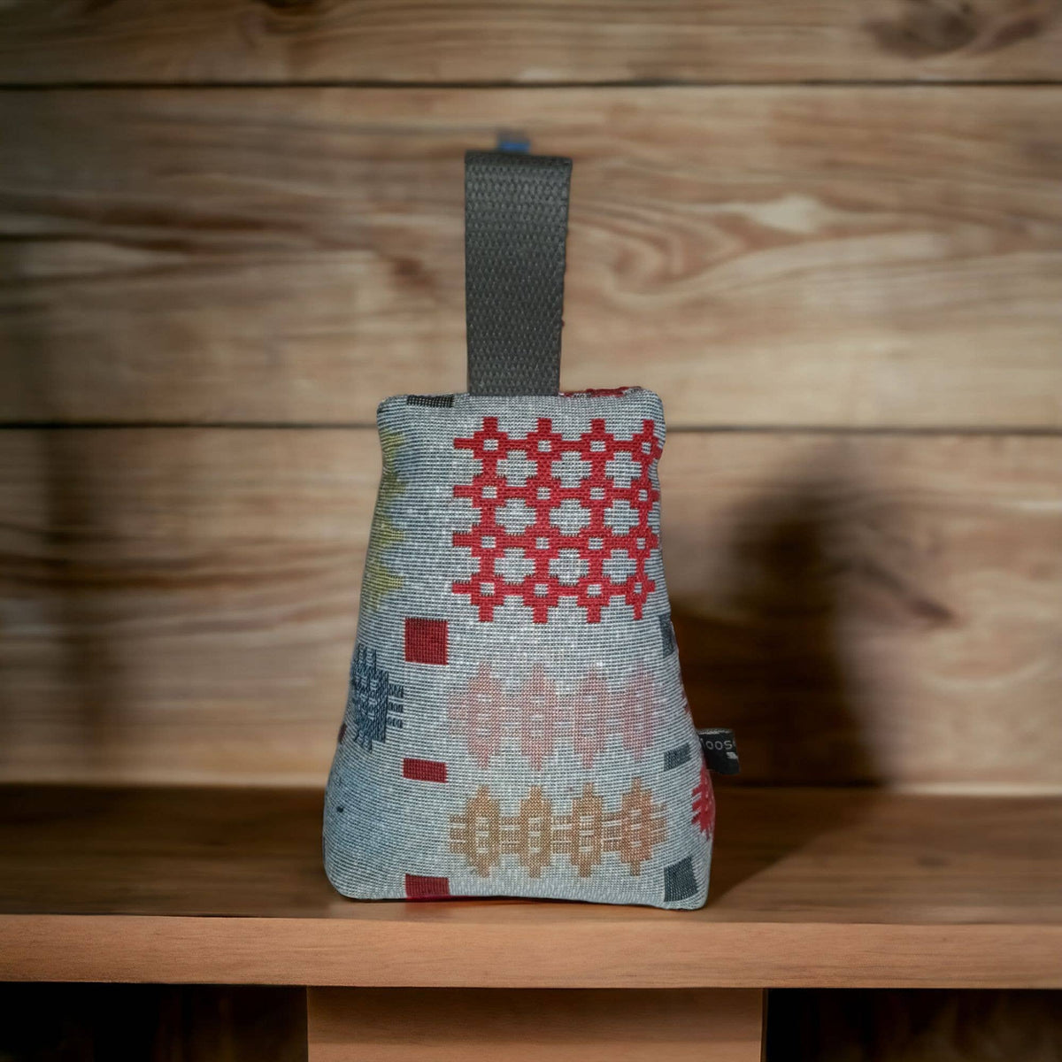 Welsh tapestry blanket design door stop Filled: Red / Medium