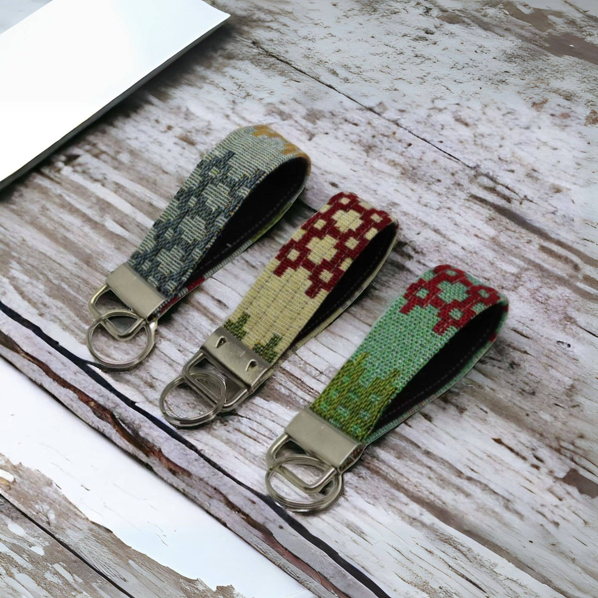 Multi coloured Welsh tapestry key fob: Multi green