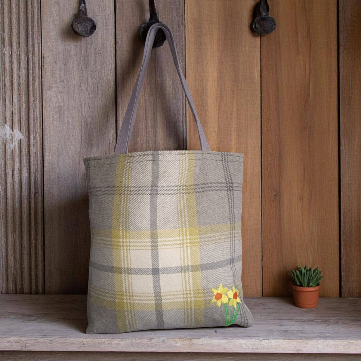 Daffodil embroidered Balmoral check Tote Bags / shopping bag: Heather